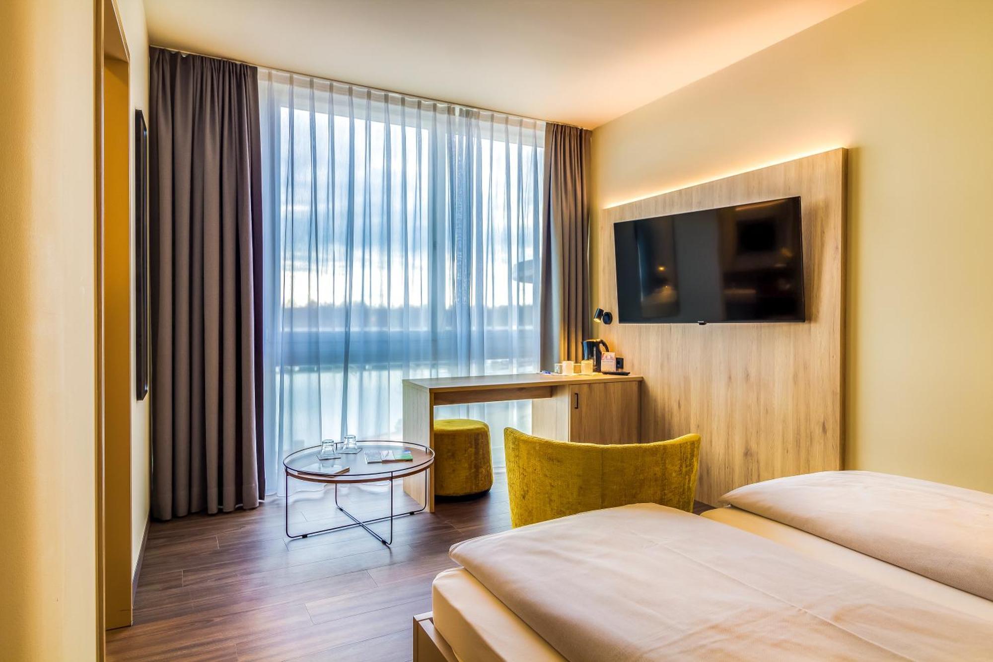 Lagovida Das Ferienresort Am Stoermthaler See Großpösna Kültér fotó