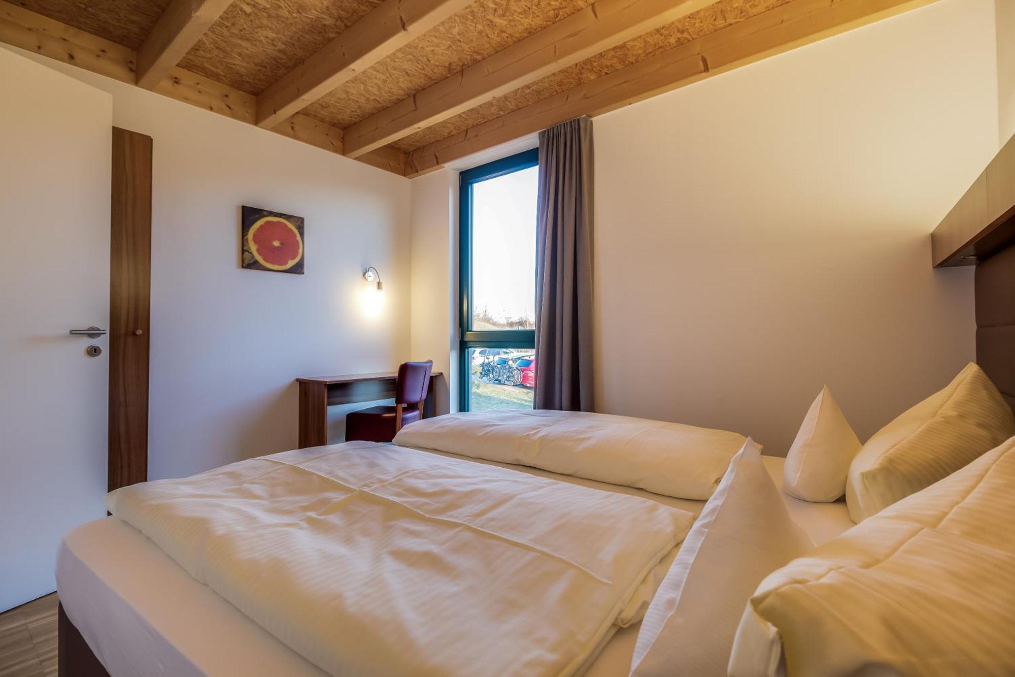 Lagovida Das Ferienresort Am Stoermthaler See Großpösna Kültér fotó