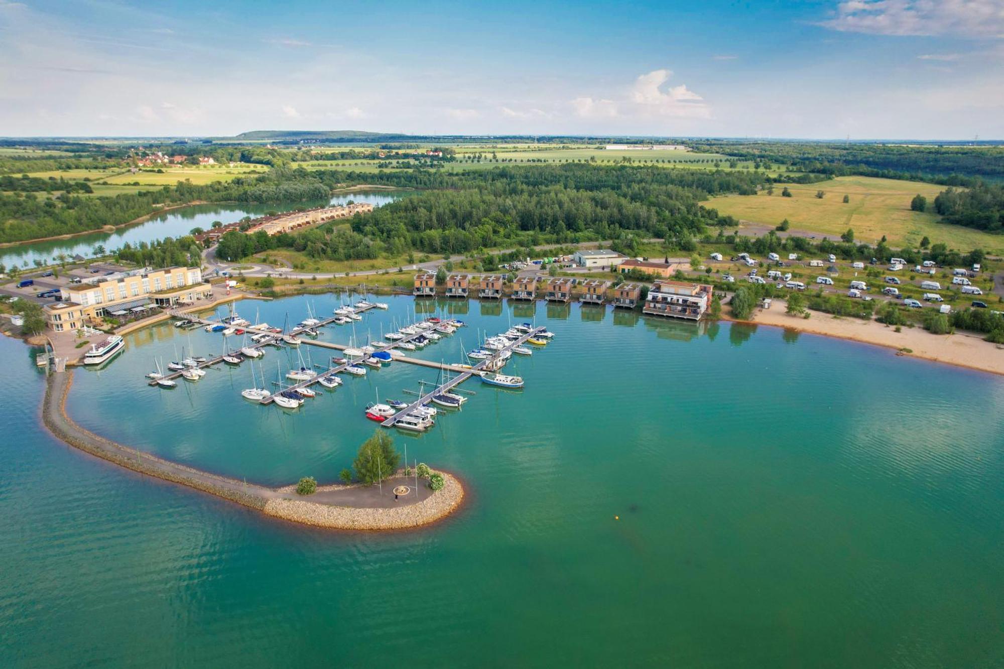 Lagovida Das Ferienresort Am Stoermthaler See Großpösna Kültér fotó